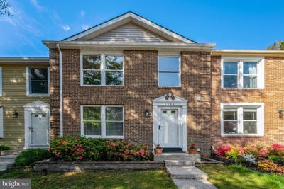 /international/us/2036-brooks-square-pl-falls-church-va-110107756024/