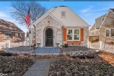 /international/us/1215-college-boulevard-harlan-ia-110104784465/