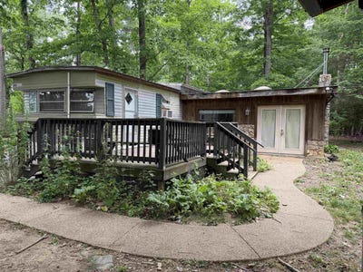 /international/us/562-w-augusta-rd-west-augusta-va-110108796652/