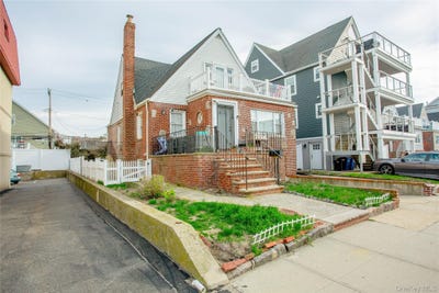 /international/us/237-e-broadway-long-beach-ny-110107953457/