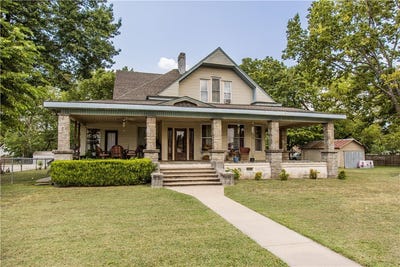 /international/us/716-s-washington-street-siloam-springs-ar-110097834556/
