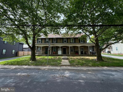 /international/us/154-158-main-street-w-leola-pa-110107930957/