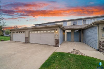 /international/us/6300-santa-rosa-cir-sioux-falls-sd-110107632498/