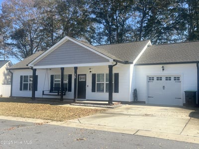 /international/us/35-kevior-avenue-four-oaks-nc-110104088957/