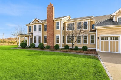 /international/us/52-brushy-neck-lane-westhampton-ny-110098750185/