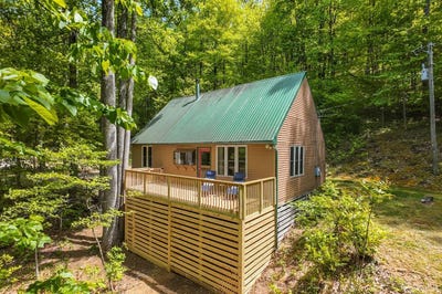 /international/us/270-little-cabin-road-amherst-va-110107986522/