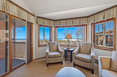 /international/us/4940-landmark-cir-egg-harbor-wi-110107232205/