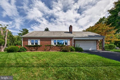 /international/us/619-parkway-road-allentown-pa-110120097410/