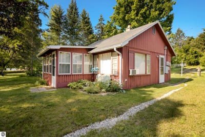 /international/us/7756-e-maple-street-central-lake-mi-110101112696/?lang=zh-cn