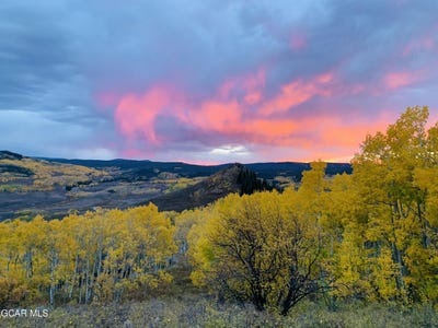 /international/us/884-county-road-283-kremmling-co-110105724416/