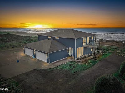 /international/us/680-coolidge-lane-yachats-or-110106147720/