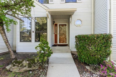 /international/us/103-timber-oaks-road-edison-nj-110107629648/