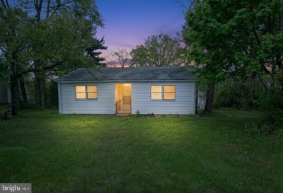 /international/us/2465-pennington-road-pennington-nj-110120487889/