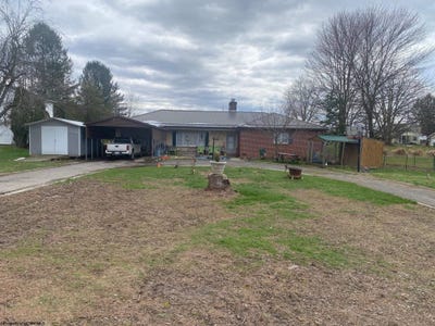 /international/us/111-ervin-lane-elkins-wv-110106523878/