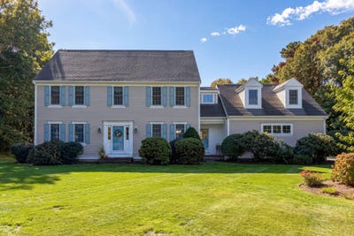 /international/us/19-alexander-drive-yarmouth-port-ma-110120585061/