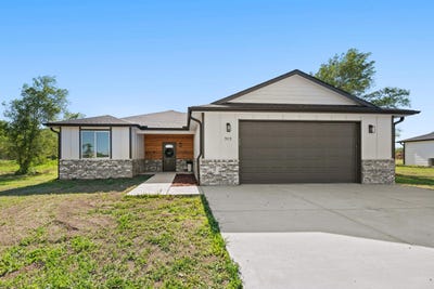 /international/us/313-s-sycamore-st-valley-center-ks-110095069629/