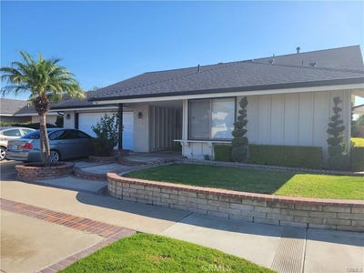 /international/us/16412-wishingwell-huntington-beach-ca-110110277274/