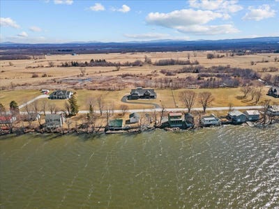 /international/us/61-lakewood-drive-swanton-vt-110105850302/