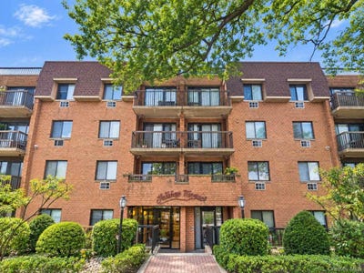 /international/us/6112-69th-street-middle-village-ny-110110222963/