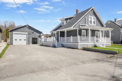 /international/us/13-merrill-street-colebrook-nh-110107827954/