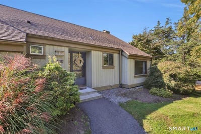 /international/us/433-heritage-village-southbury-ct-110120419395/