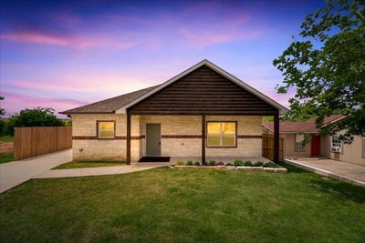 /international/us/3105-n-pecan-street-fort-worth-tx-110107608664/
