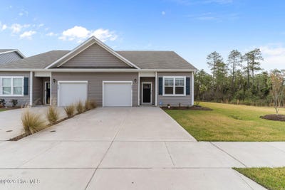 /international/us/4293-coralbead-lane-leland-nc-110106766544/