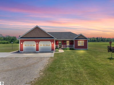 /international/us/4690-e-houghton-lake-road-lake-city-mi-110109597747/