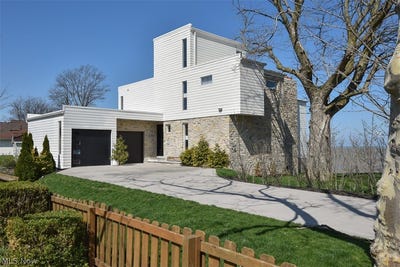 /international/us/280-buckeye-drive-sheffield-lake-oh-110107157303/