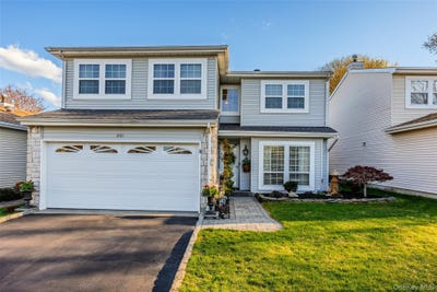 /international/us/201-colony-drive-holbrook-ny-110107500921/