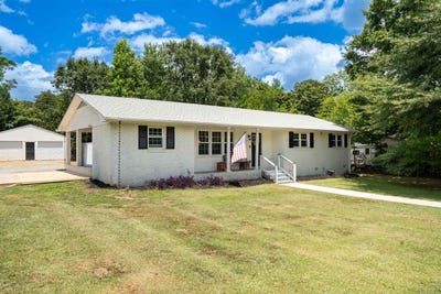 /international/us/137-center-street-inman-sc-110109012645/