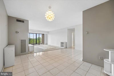 /international/us/9200-edwards-way-hyattsville-md-110109703582/