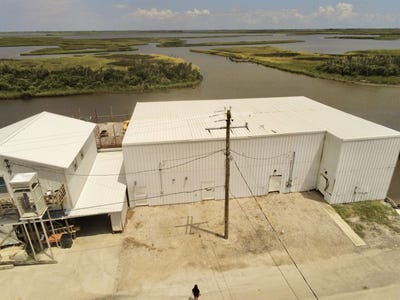 /international/us/1161-1163-four-point-rd-dulac-la-110101301867/