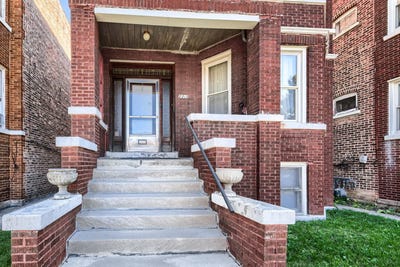 /international/us/2313-s-61st-court-cicero-il-110120498788/