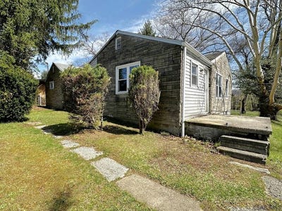 /international/us/492-brush-avenue-johnstown-pa-110105778007/