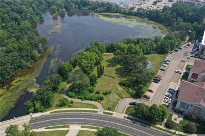 /international/us/404-s-winter-street-river-falls-wi-110101313651/?lang=zh-cn