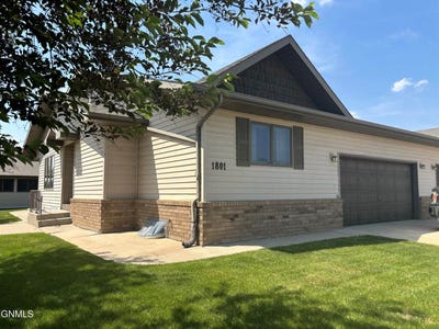 /international/us/1801-15th-avenue-west-williston-nd-110107511374/