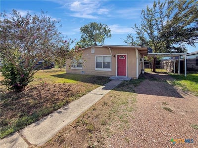 /international/us/2907-cypress-street-victoria-tx-110119946195/