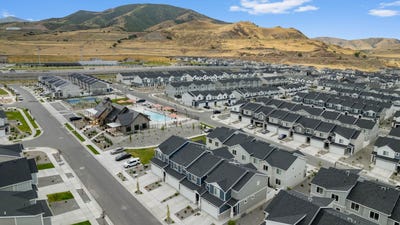/international/us/8528-west-cordero-drive-magna-ut-110063875053/