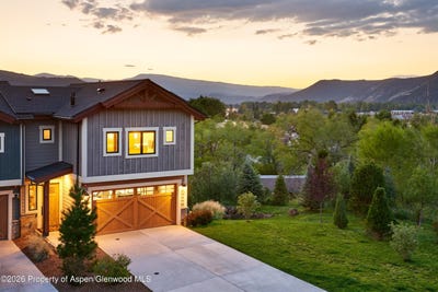 /international/us/219-overlook-ridge-basalt-co-110105776159/