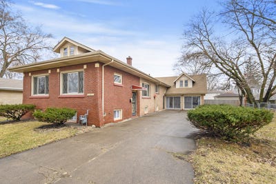 /international/us/14823-grant-street-dolton-il-110107951678/