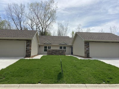 /international/us/730-violet-way-st-joseph-mi-110108122887/