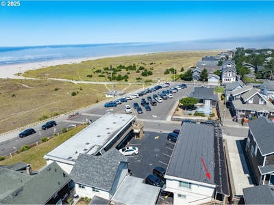 /international/us/1022-n-prom-tradewinds-seaside-or-110101655941/