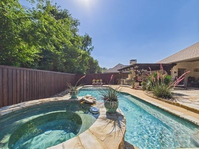 /international/us/906-dove-creek-drive-athens-tx-110108351267/