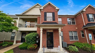 /international/us/1038-swift-road-glen-ellyn-il-110108916663/