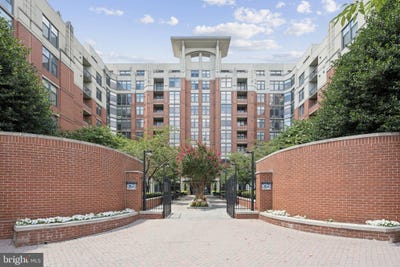 /international/us/1021-n-garfield-street-arlington-va-110101196890/