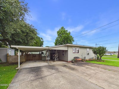 /international/us/106-dean-street-lafayette-la-110108341252/