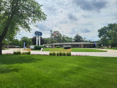 /international/us/130-parkwood-road-456-elgin-il-110100779305/