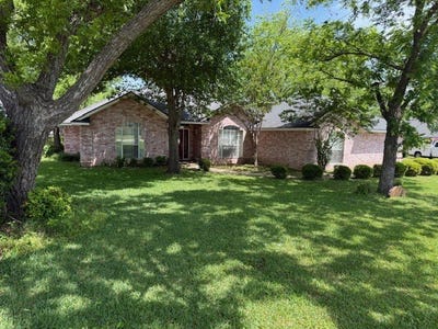 /international/us/9009-pleasant-hill-drive-granbury-tx-110107828812/