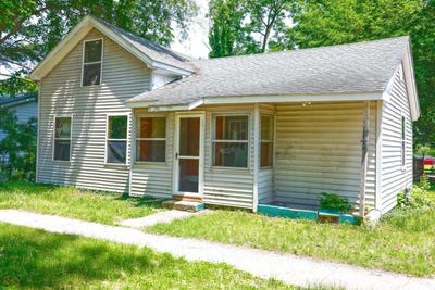 /international/us/130-n-4th-street-burr-oak-mi-110100262049/